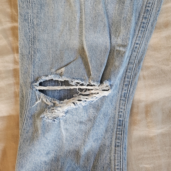 Agolde Riley Blue Distressed Jeans - Picture 4 of 8